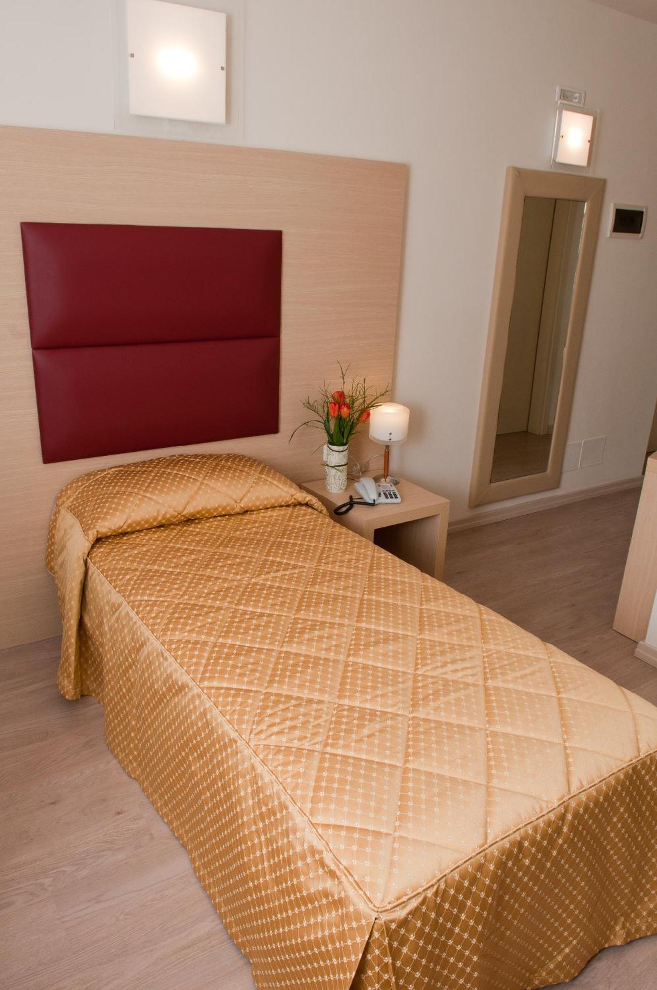 Hotel Villa Maternini 바졸라 객실 사진