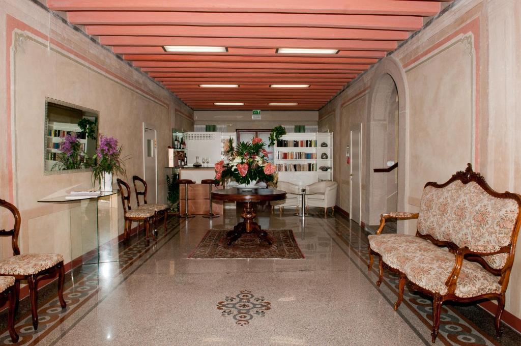 Hotel Villa Maternini 바졸라 외부 사진