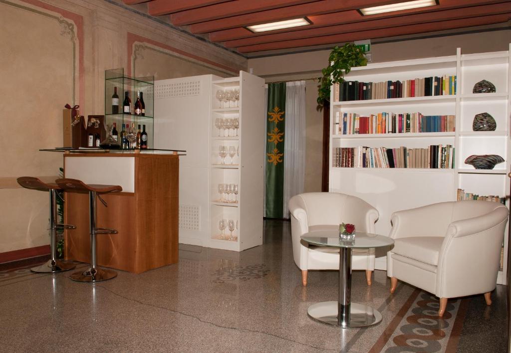 Hotel Villa Maternini 바졸라 외부 사진
